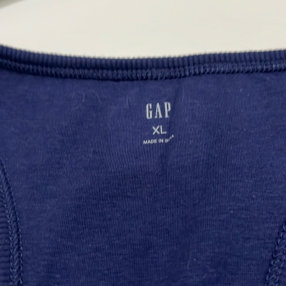 Gap Ribbed Scoop Racerback Tank - Picture 3 of 7